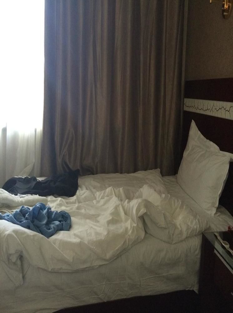 Hangjia Hotel Urumqi Bagian luar foto